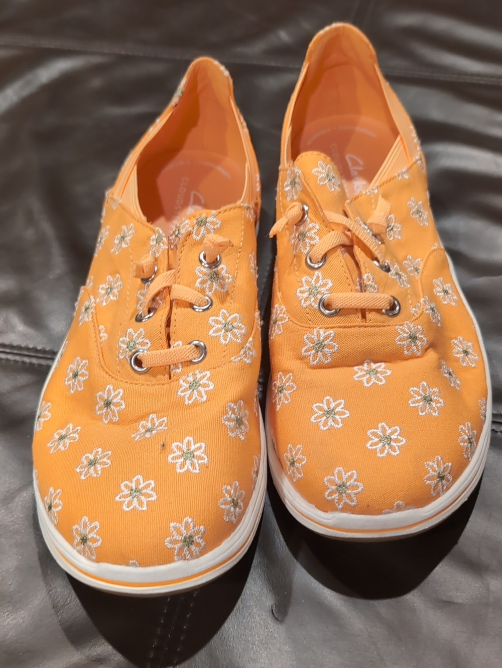 Clarks Cloudsteppers Orange Floral Canvas Women's Lace-Up Sneakers